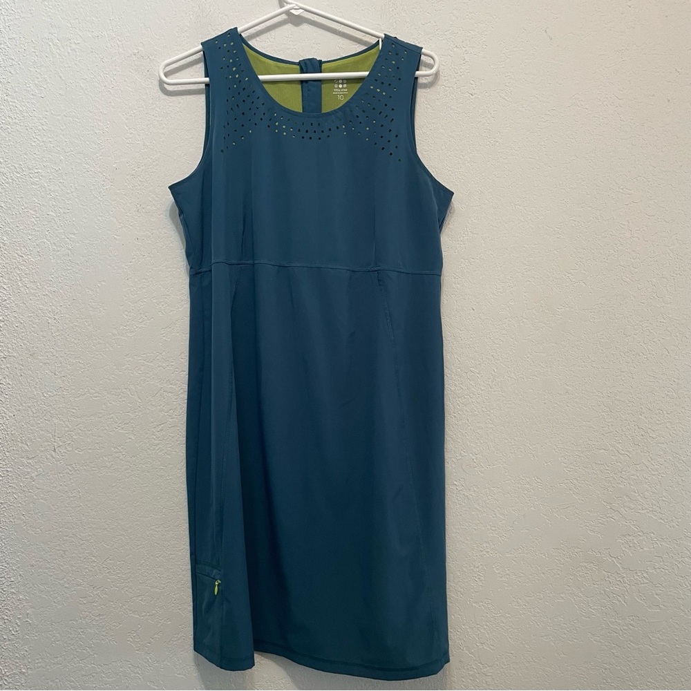 Title Nine Teal Sleeveless Dress